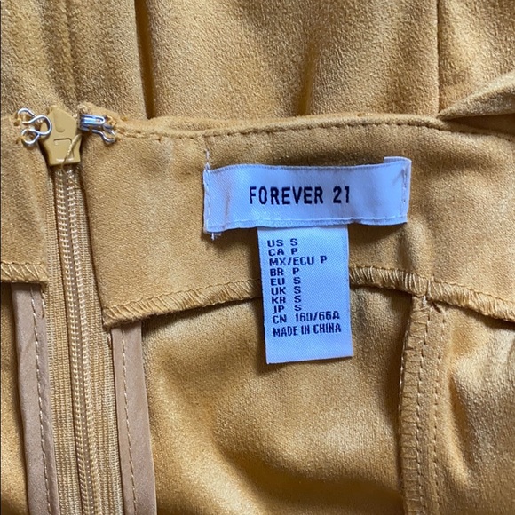 Yellow romper - Picture 3 of 5